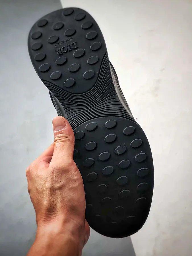 Dior B25 Oblique Runner Sneaker Classic Black
