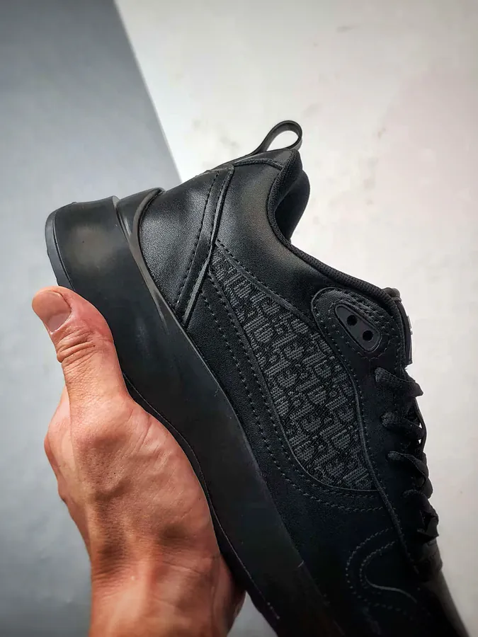 Dior B25 Oblique Runner Sneaker Classic Black