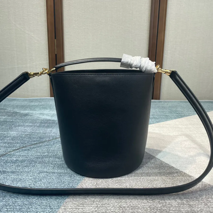 549 Teen Bucket Bucket Bag in Calfskin