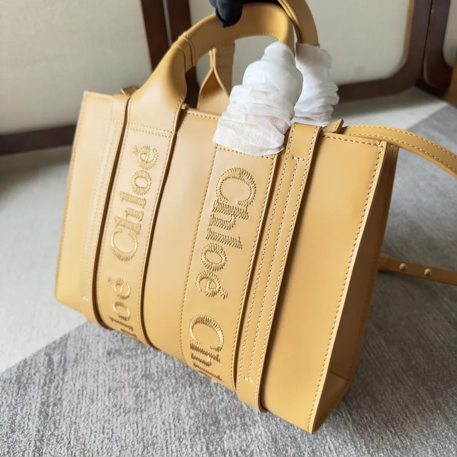 Chloe Woody Tote Bag Full Leather, Elegant Style