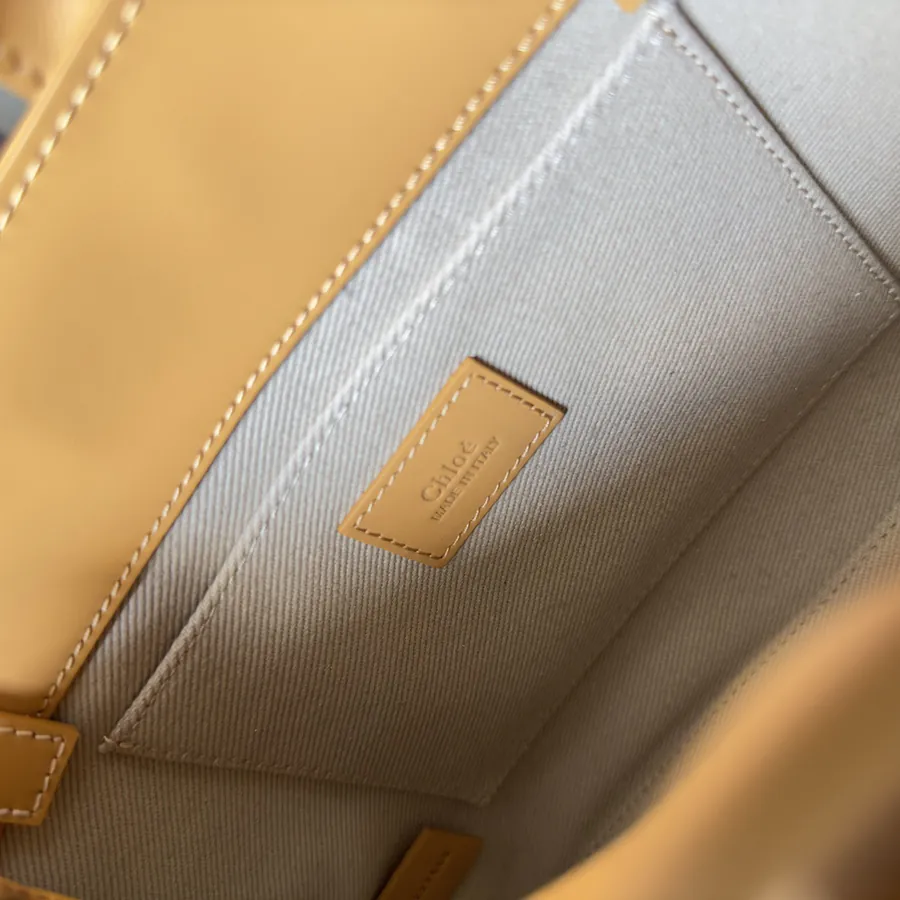 Chloe Woody Tote Bag Full Leather, Elegant Style