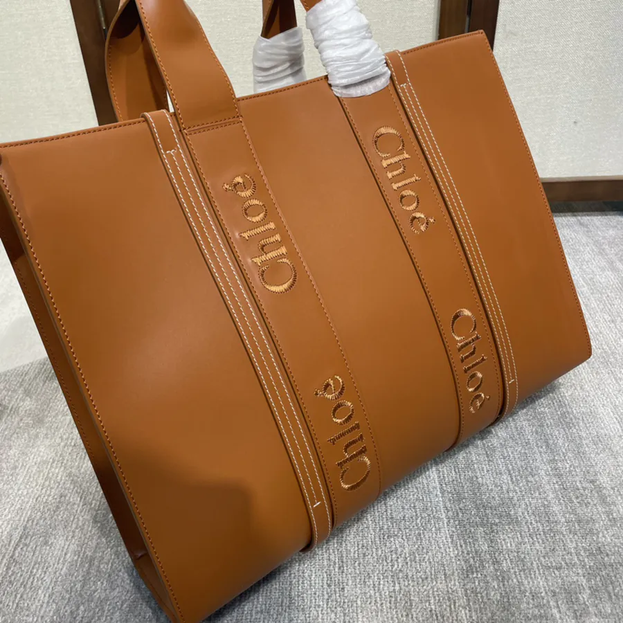Chloe Woody Tote Bag in Full Leather