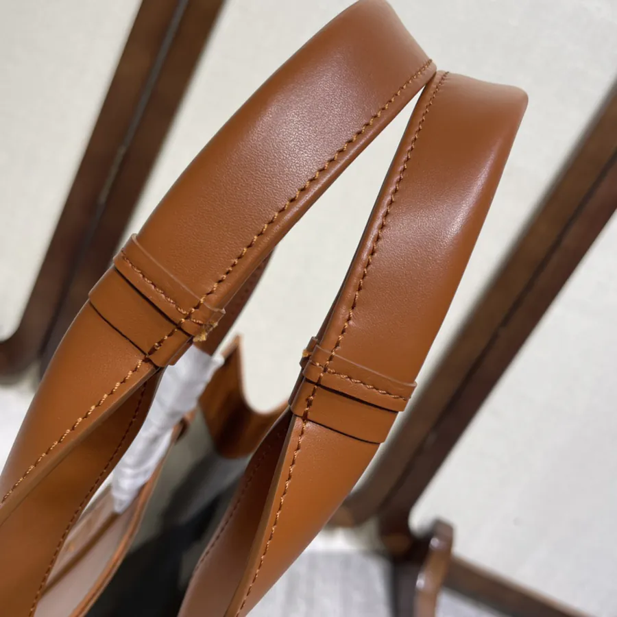 Chloe Woody Tote Bag in Full Leather