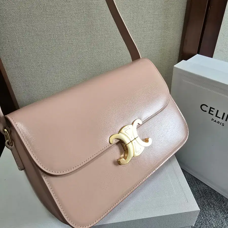 Triomphe New Classic Bucket Bag