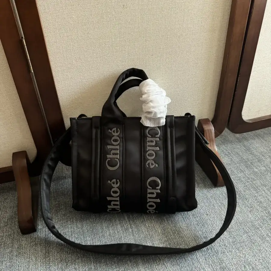 Chloé Woody Tote Bag Medium