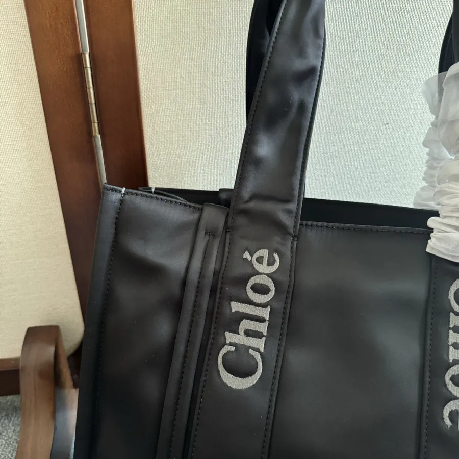 Chloé Woody Tote Bag Medium