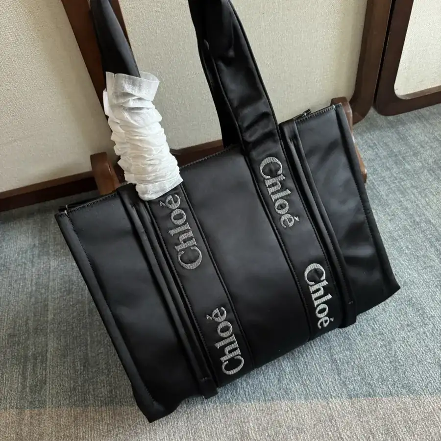 Chloé Woody Tote Bag Medium