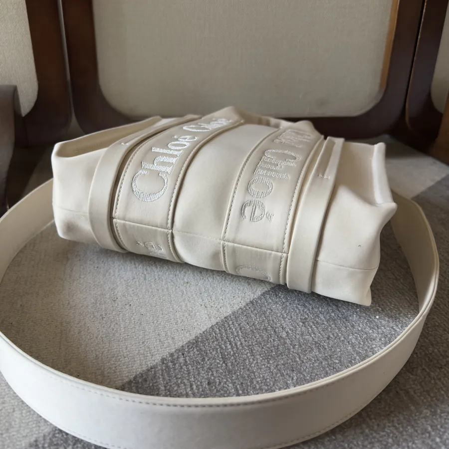 Chloé Woody Tote Bag Medium
