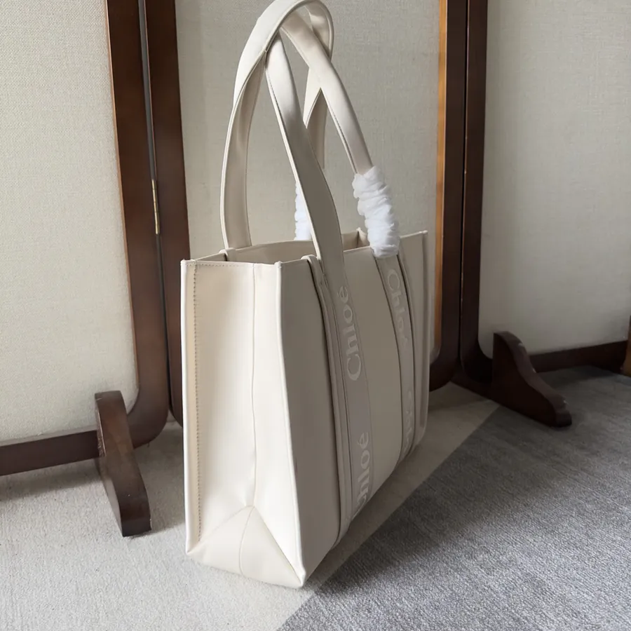 Chloé Woody Tote Bag Medium