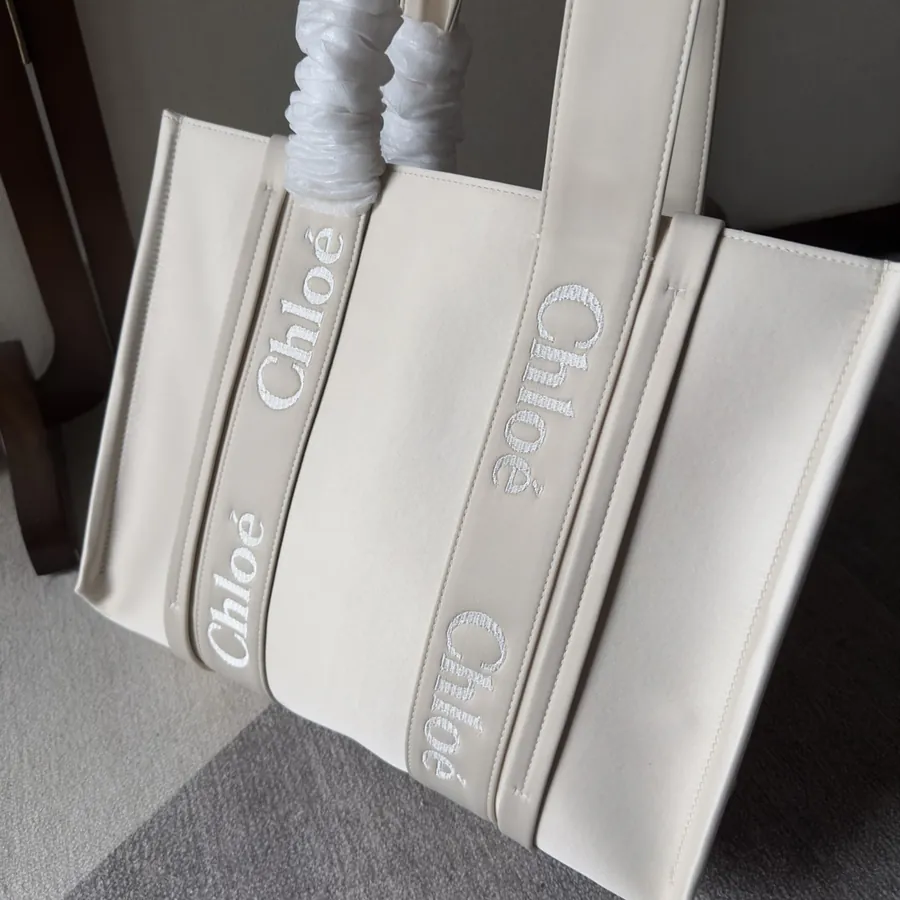 Chloé Woody Tote Bag Medium