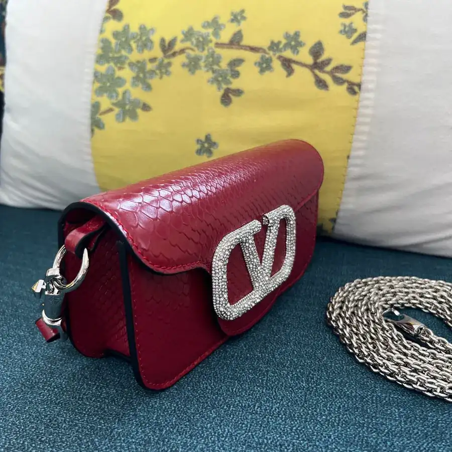 V Garavani MiniLOC Small Handbag
