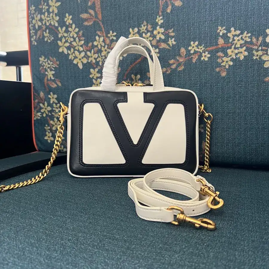 GARAVANI VIVA SUPERSTAR Leather Handbag with V Logo Signature Design