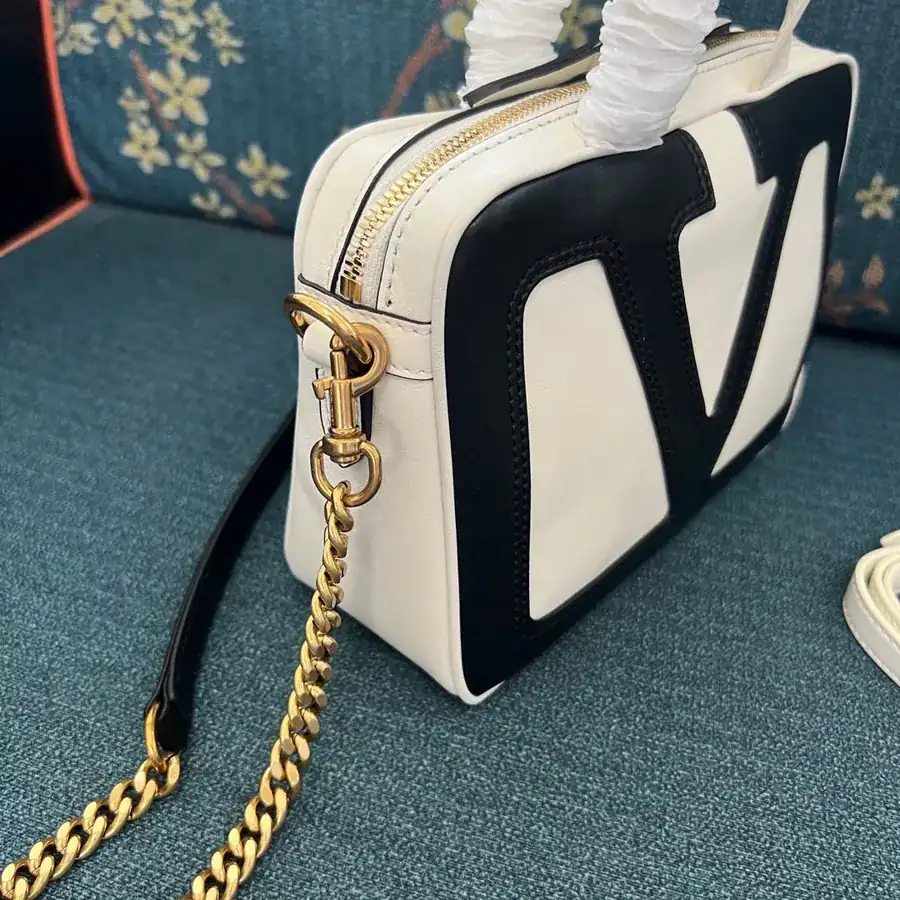 GARAVANI VIVA SUPERSTAR Leather Handbag with V Logo Signature Design