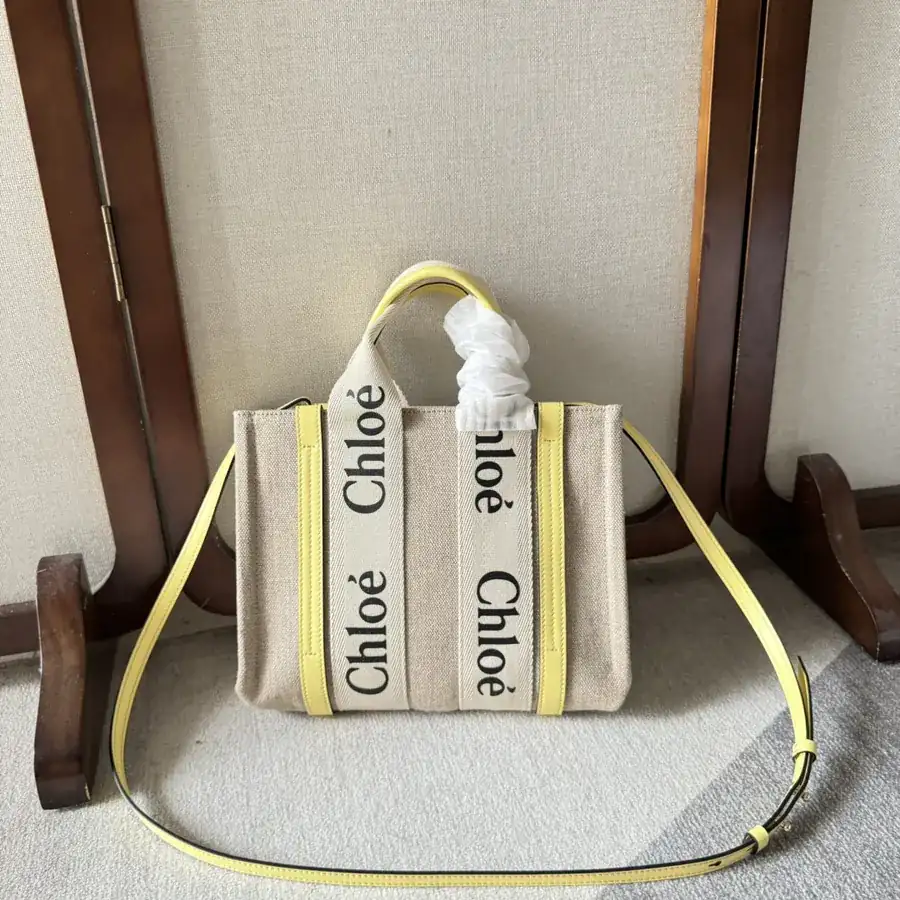 Chloe Woody Tote Minimalist and Fresh Design
