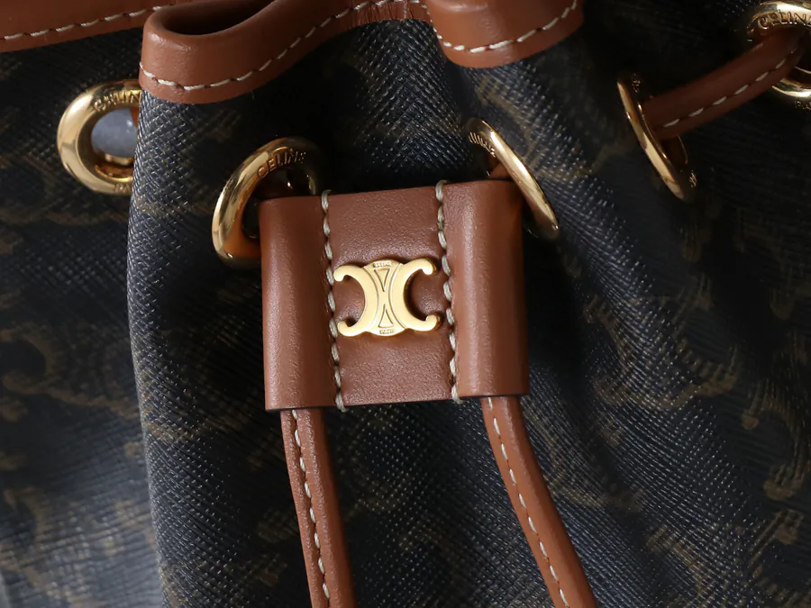 TRIOMPHE Leather Tote with Handles and Straps