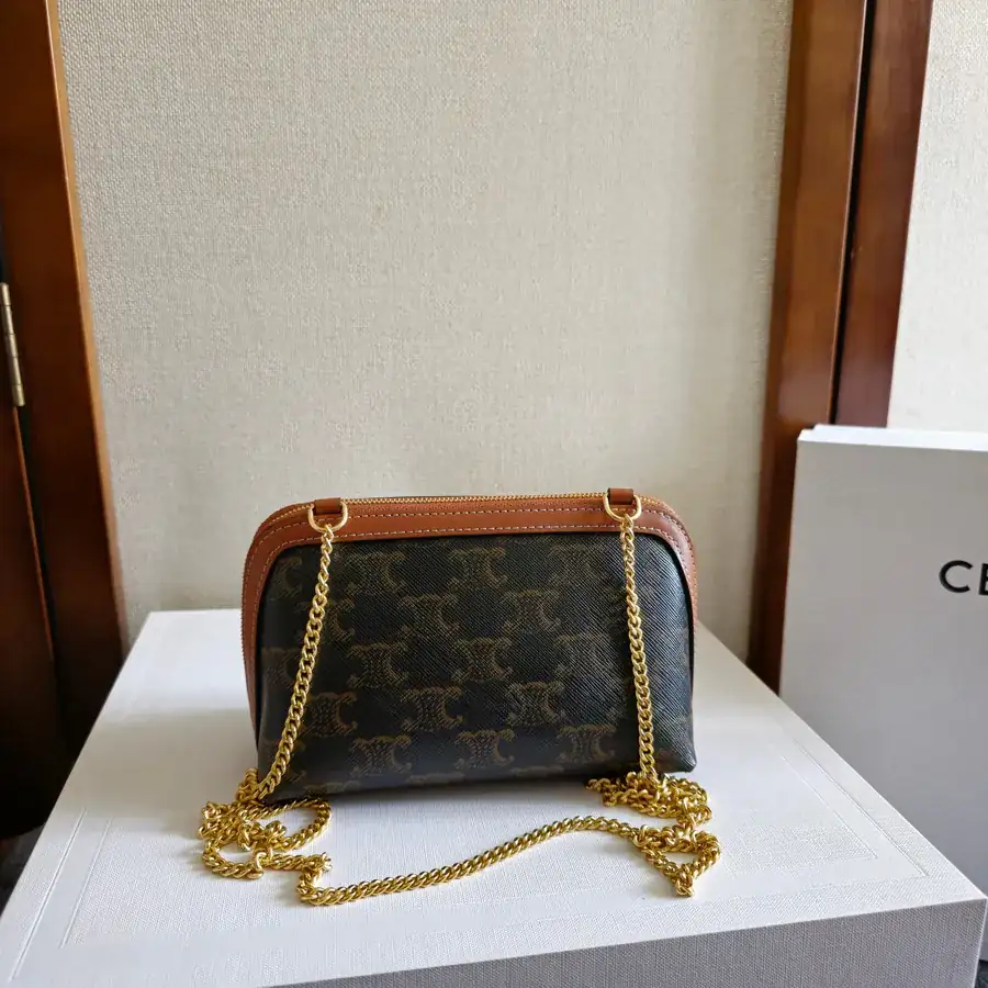 TrioMPHE New Season Chain Closure Leather Crossbody Bag
