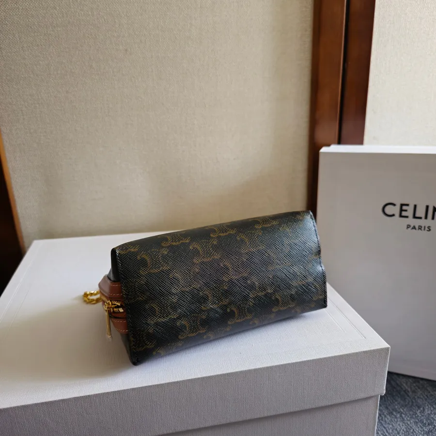 TrioMPHE New Season Chain Closure Leather Crossbody Bag