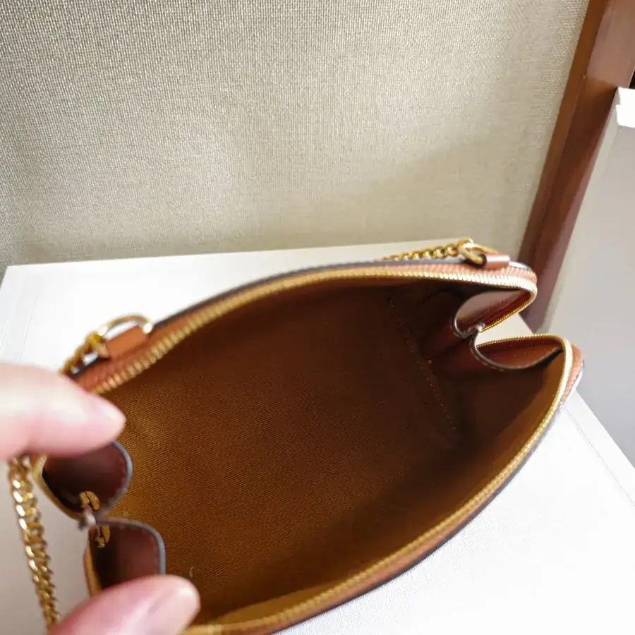 TrioMPHE New Season Chain Closure Leather Crossbody Bag