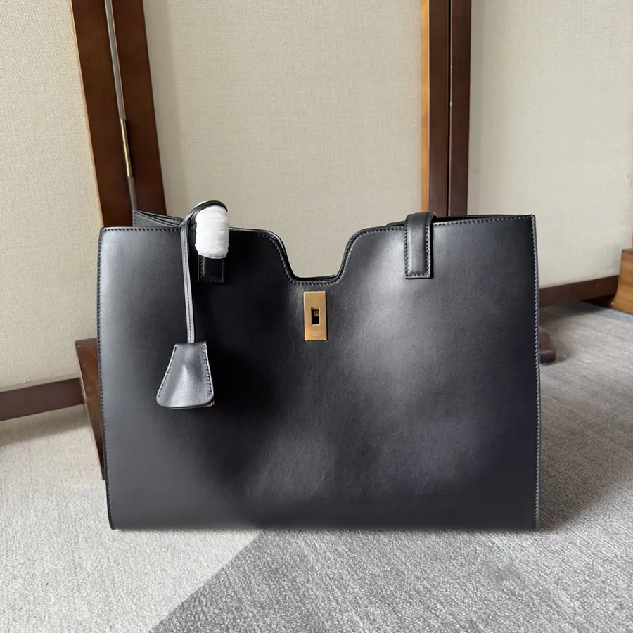 2023 New Cabas 16 Series Tote Large Tote Bag with Simple Opening Design