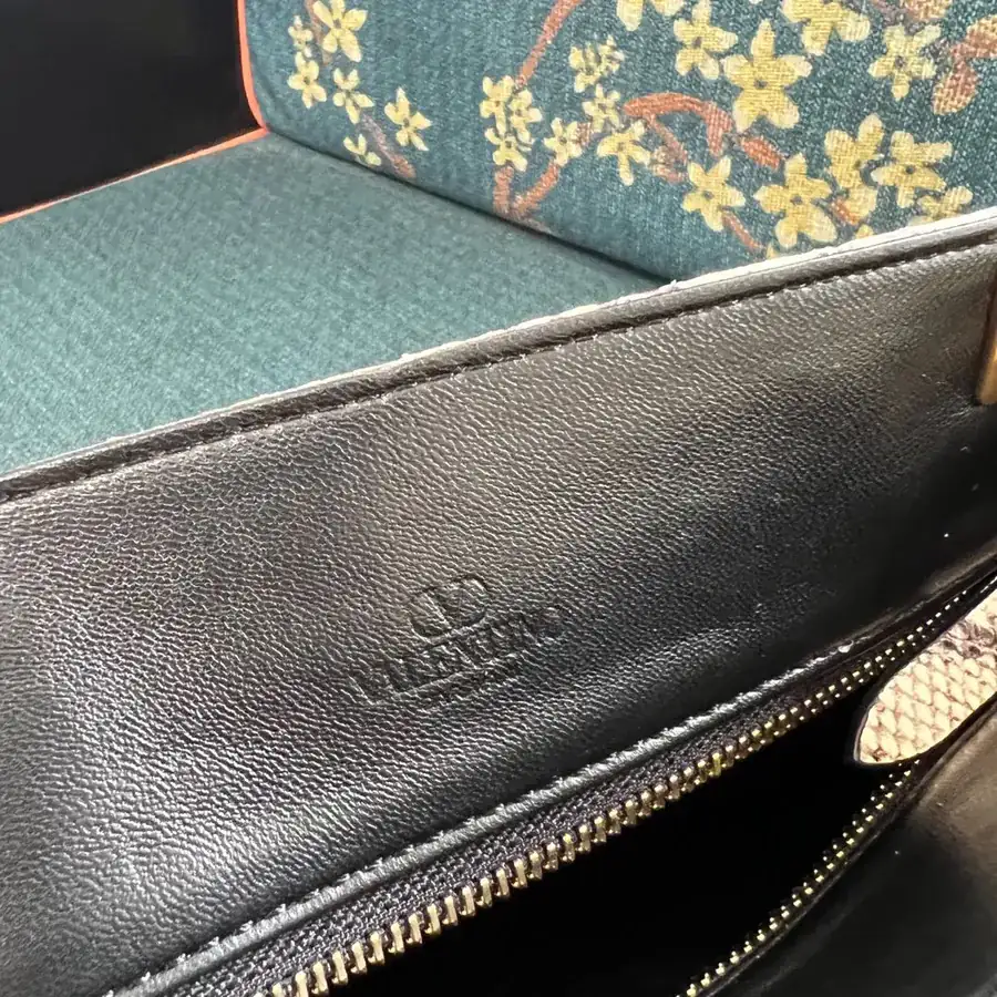 GARAVANI VIVA SUPERSTAR Mini Handbag
