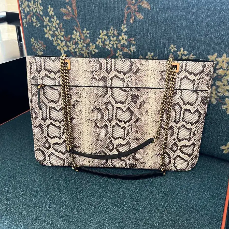 GARAVANI VIVA SUPERSTAR Bucket Bag
