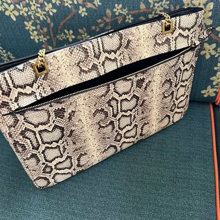 GARAVANI VIVA SUPERSTAR Bucket Bag