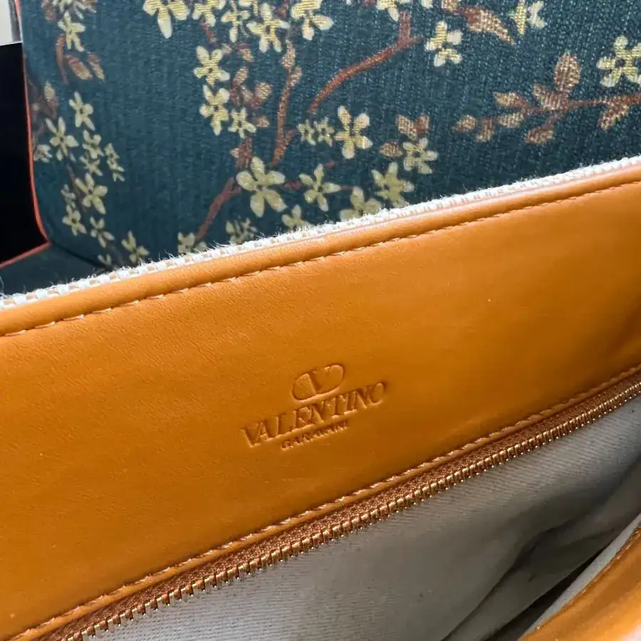 GARAVANI VIVA SUPERSTAR Midsize Handbag