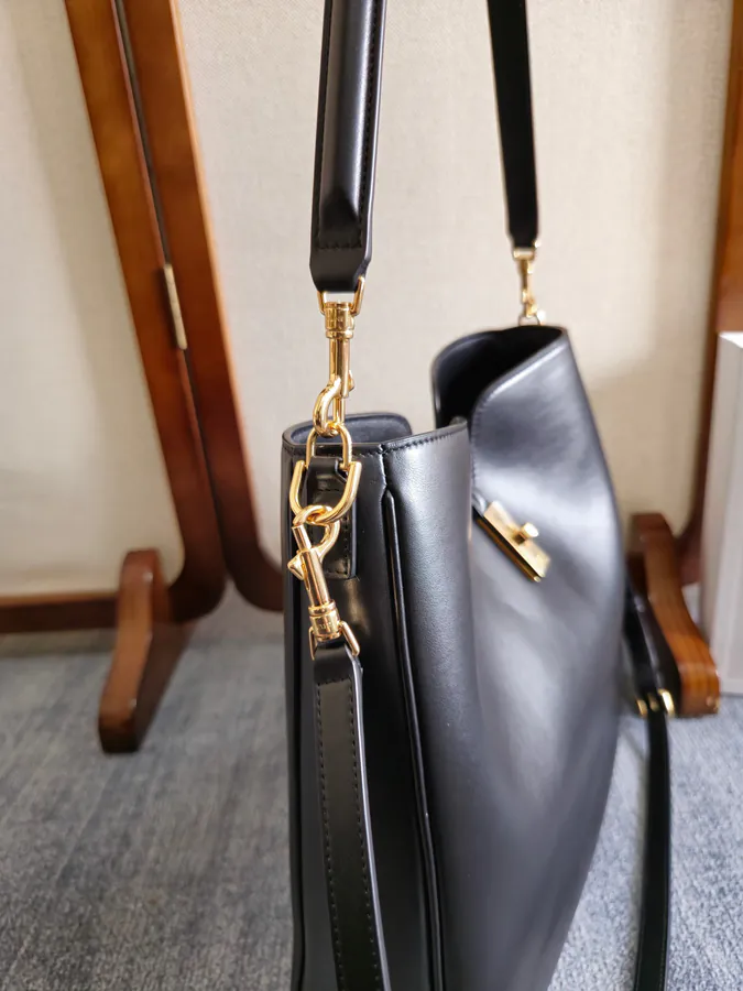 CE Camille 16 Soft Minimalist Elegance Hobo Bag