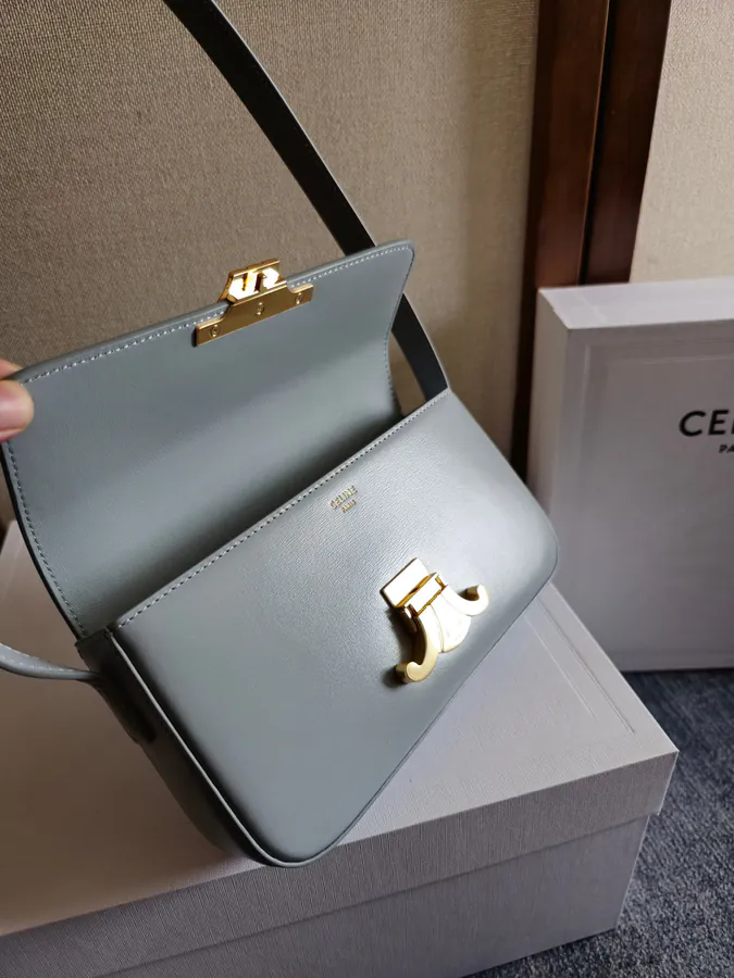 C家 Triomphe 凯旋门腋下包