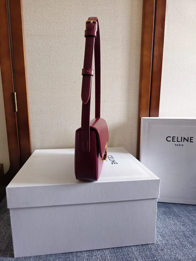 C家 Triomphe 凯旋门腋下包