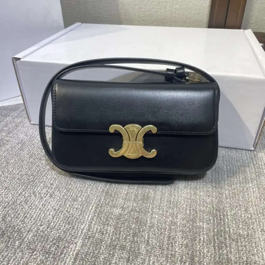 C家 Triomphe 凯旋门腋下包