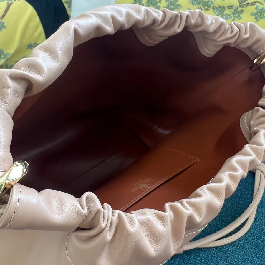 GARAVANI VLOGO POUF Bucket Bag