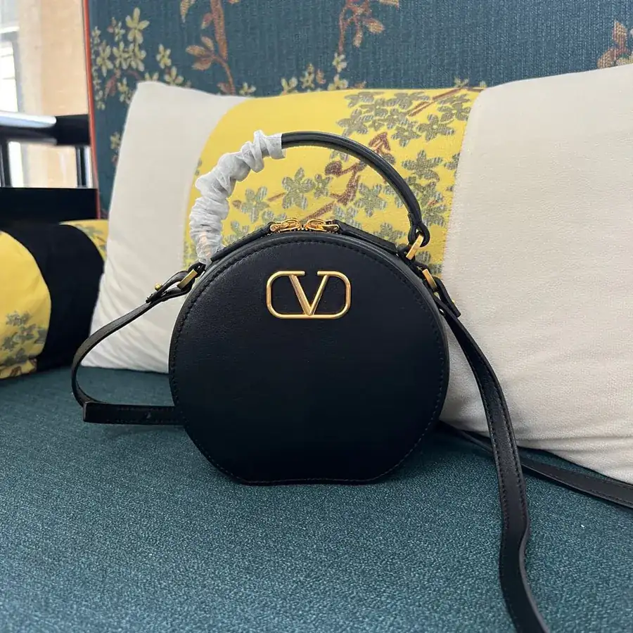 GARAVANI VLOGO Signature Calfskin Handbag