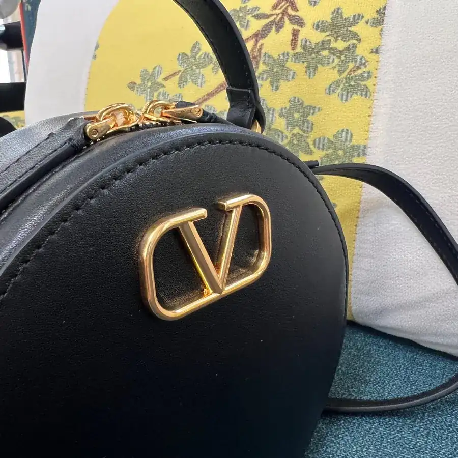 GARAVANI VLOGO Signature Calfskin Handbag