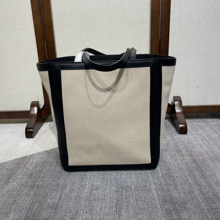 C Family New CABAS Shopping Bag