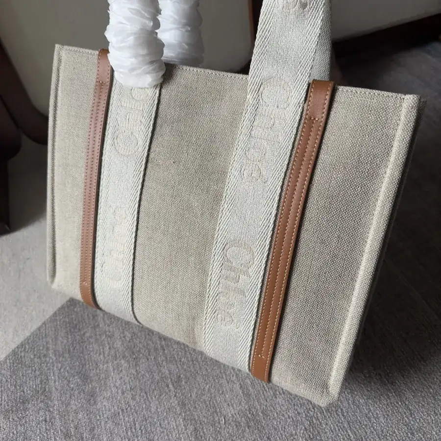 Chloe Woody Family Tote Medium