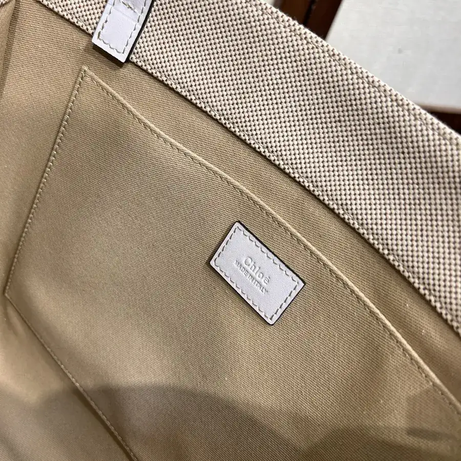 Chloe Woody Tote Bag A Trendy Handbag with Excellent Capacity