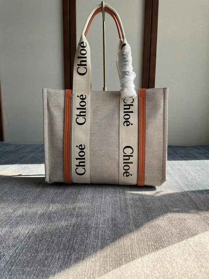 Chloe Woody Tote Bag Brown, Medium