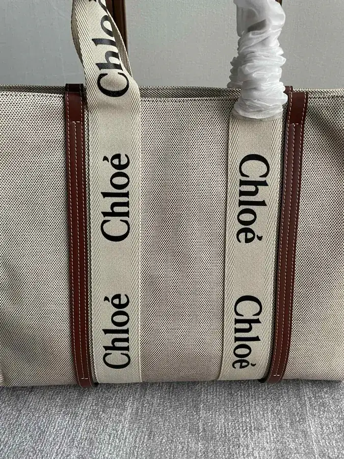 Chloe Woody Tote Bag in Brown