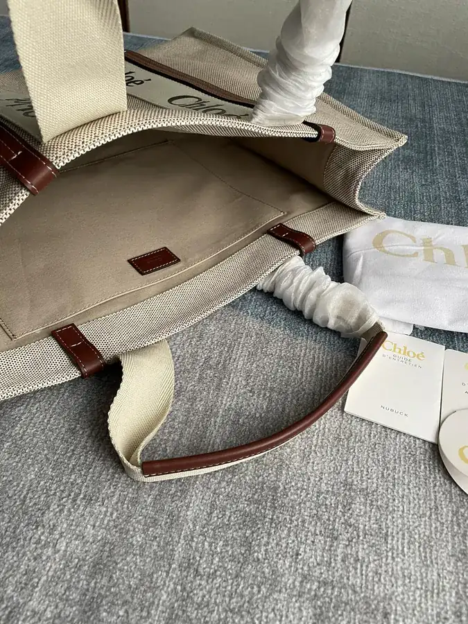 Chloe Woody Tote Bag in Brown