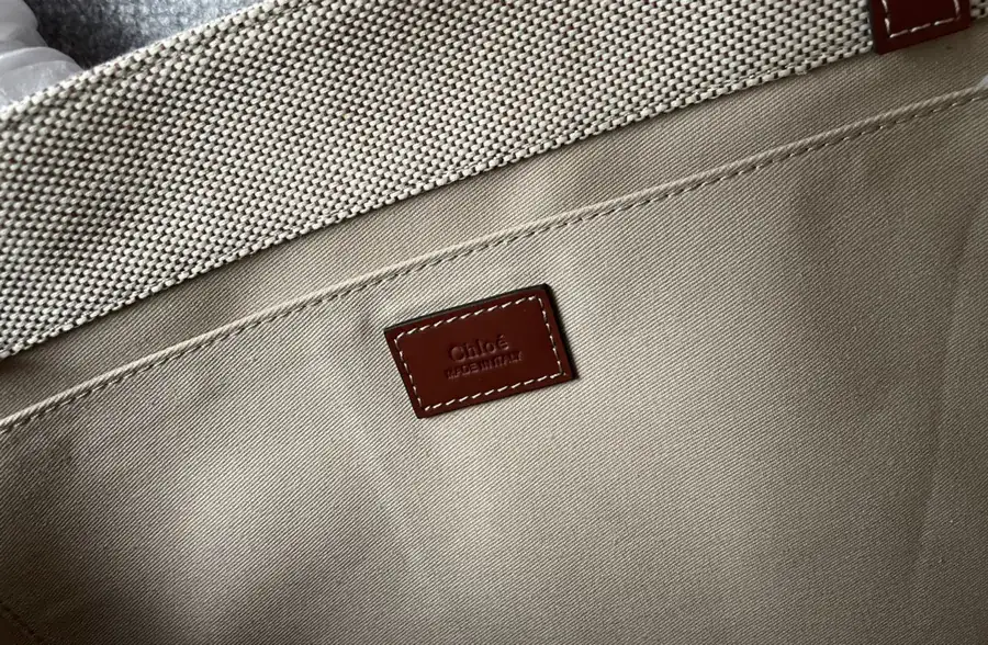 Chloe Woody Tote Bag in Brown