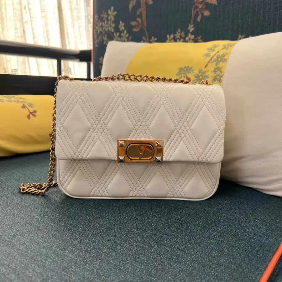 GARAVANI QUILTIE 67 Grained Leather Large Handbag