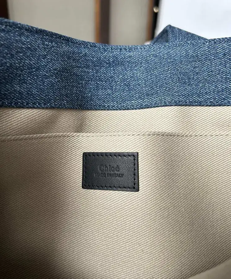 Chloé Medium Woody Tote Bag