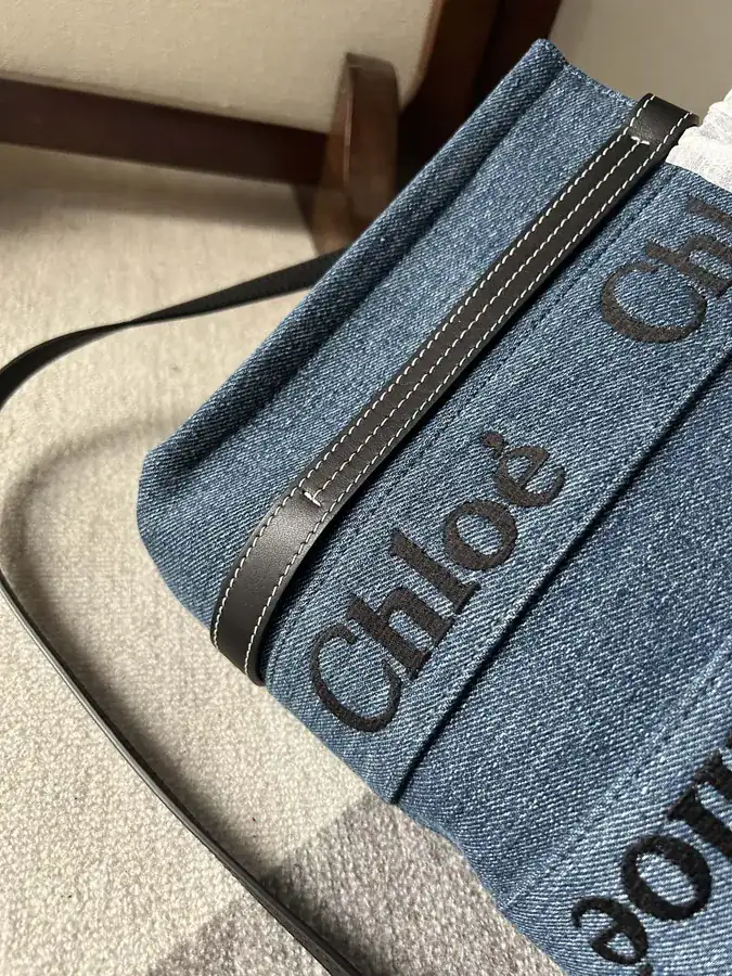 Chloé Medium Woody Tote Bag