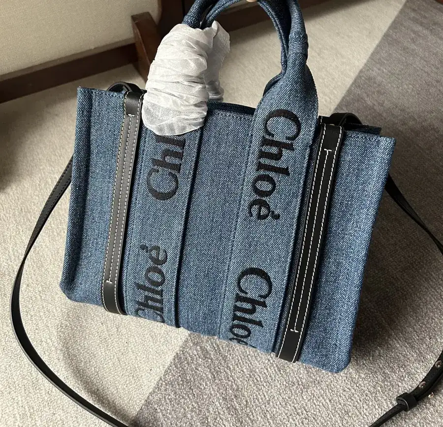 Chloé Medium Woody Tote Bag