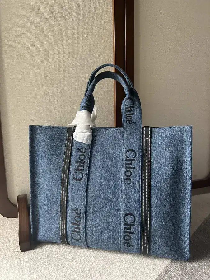 Chloé Medium Woody Tote Bag Stylish Denim Tote