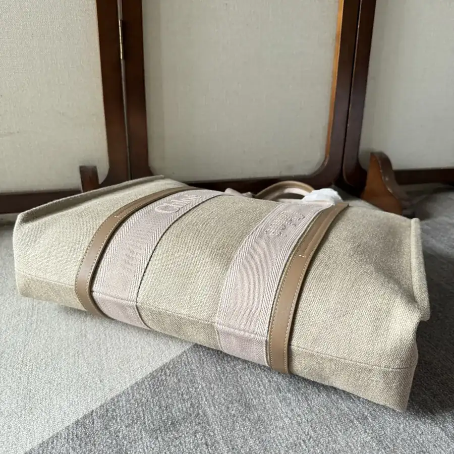 Chloe Woody Family Tote Large