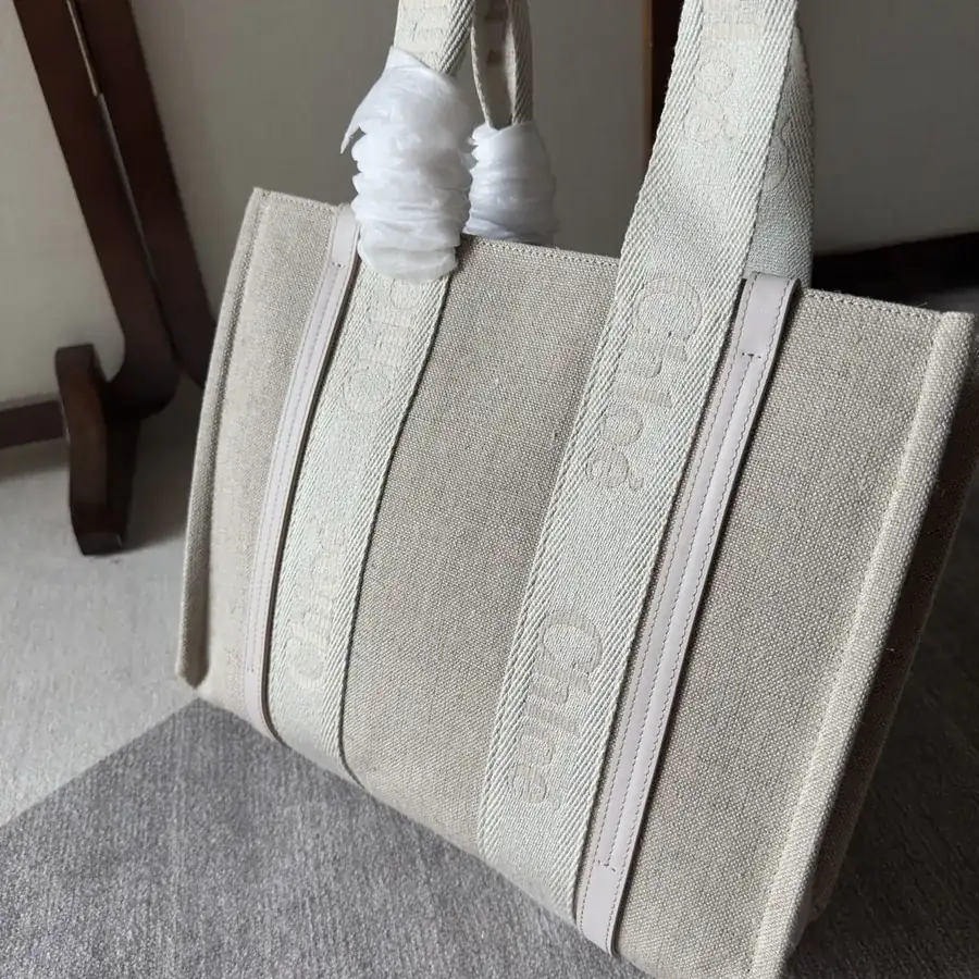 Chloe Woody Family Tote Medium Size