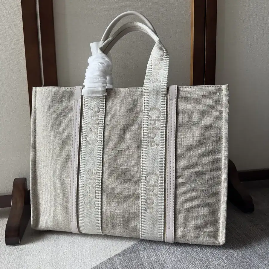 Chloe 23 Woody Family Tote Large