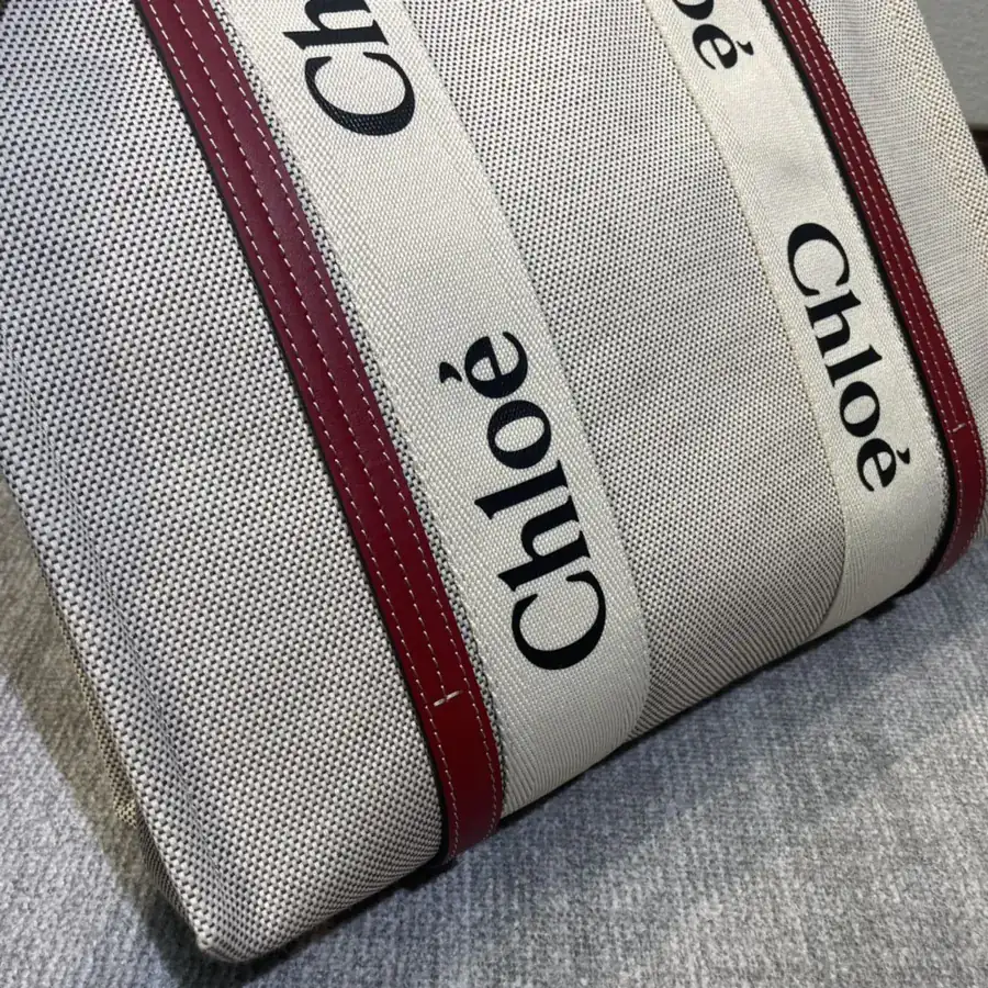 Chloe Woody Tote Bag Brown, Medium Size